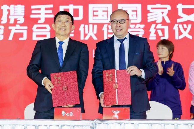 贱奴顾泽宇被教练调教榨精